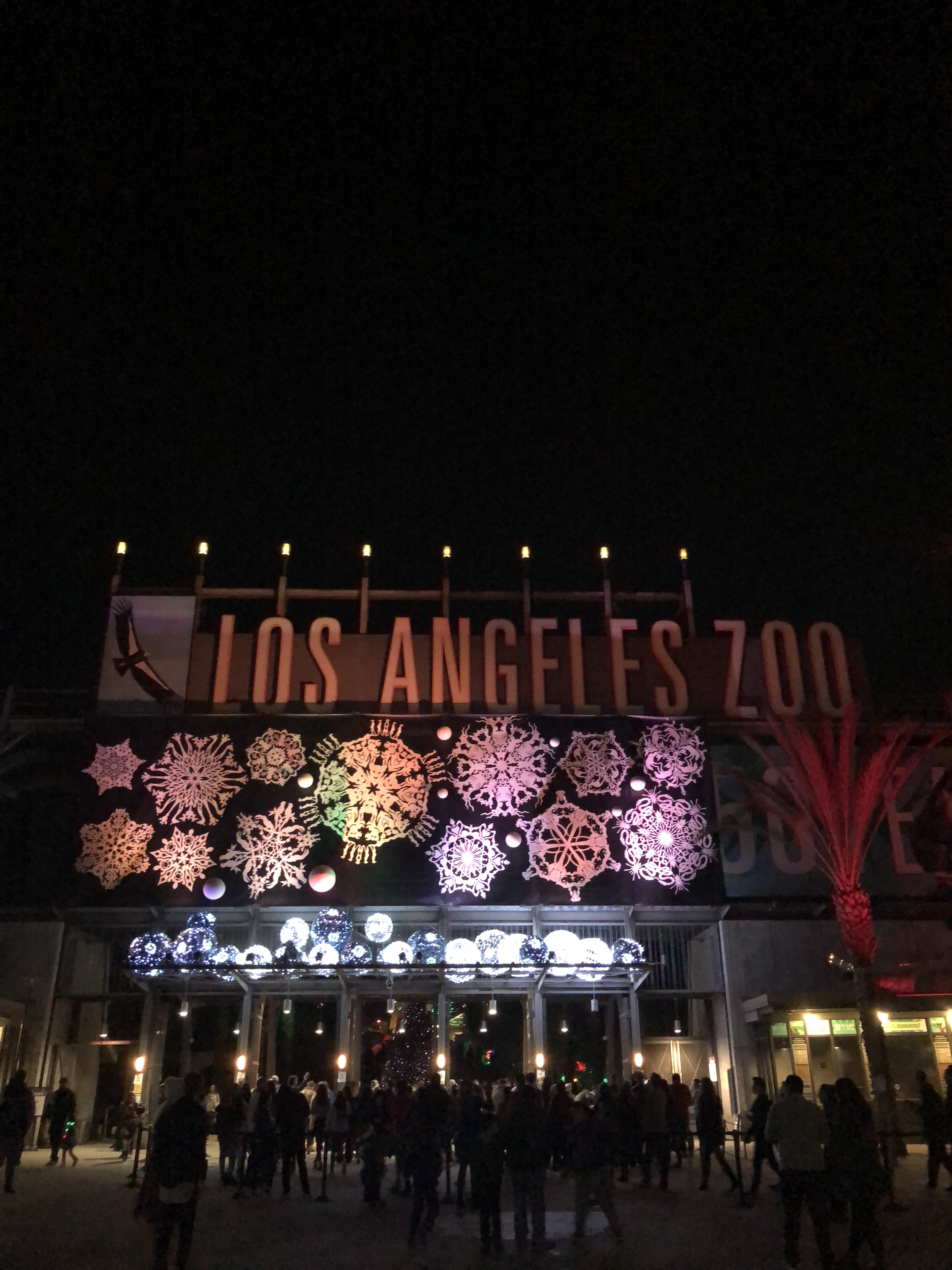 LA Zoo Lights – Places To Go See Christmas Lights