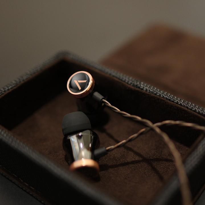 Azio Launched A Cool Earphone – The HEARA – Cool Earbuds