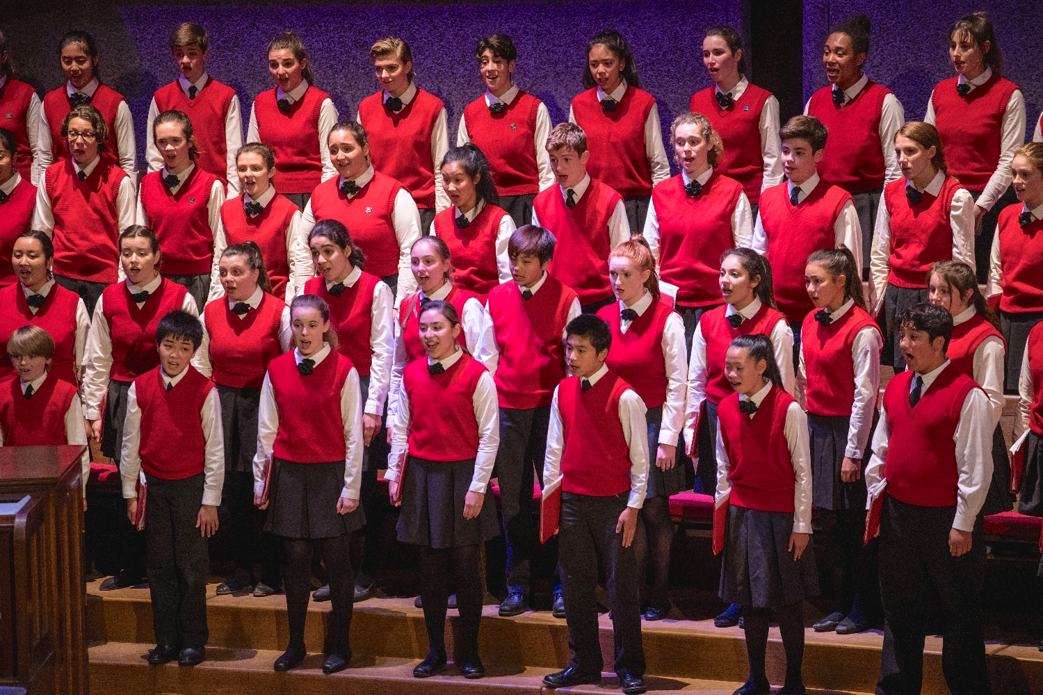 Los Angeles Children’s Chorus  Will Be Performing At Walt Disney Concert Hall –  Christmas Concerts Los Angeles
