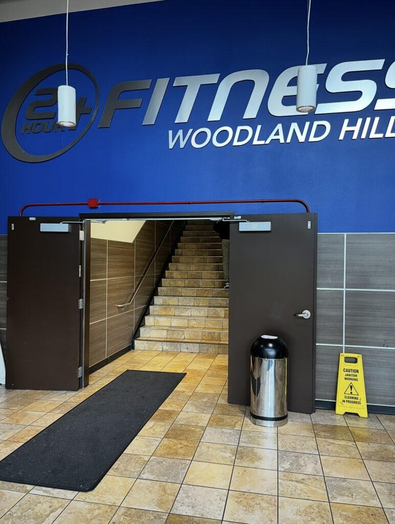 IMG_8728-772x1024 24 Hour Fitness Woodland Hills: Cleanliness Exposed